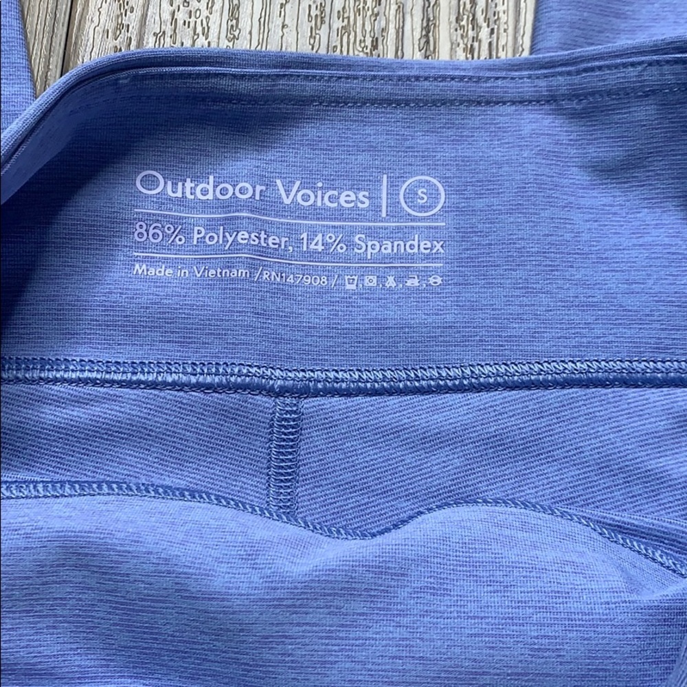 Outdoor Voices 3/4 Warmup Leggings Small - Picture 9 of 10